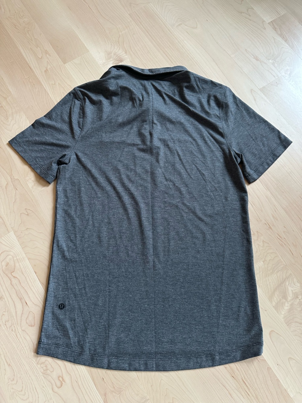 Men's Lululemon & University of Nebraska Heather Grey Polo w/ Signature Red 'N' - Picture 3 of 5